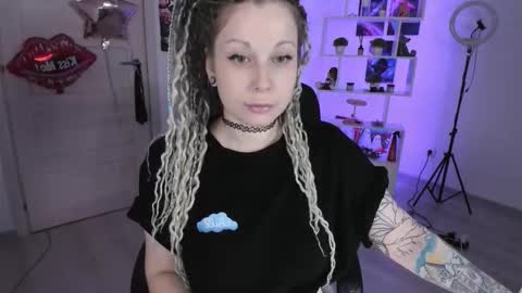 Anna online show from 10-22-25, 03:56