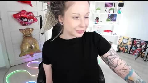 Snapshot of annanebula chatting on 05-09-26, 04:01 Anna online show from 05-09-26, 04:01