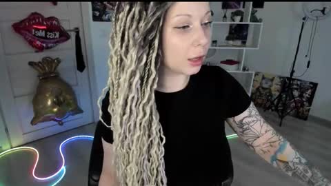Snapshot of annanebula chatting on 05-17-26, 03:19 Anna online show from 05-17-26, 03:19