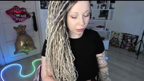 Snapshot of annanebula chatting on 05-20-26, 10:32 Anna online show from 05-20-26, 10:32