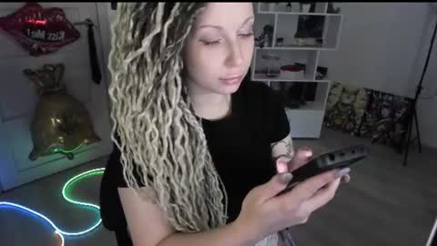 Anna online show from 07-17-26, 01:01