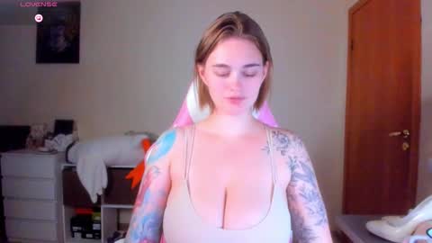 Snapshot of annaroading chatting on 10-06-25, 09:56 AnnaRoading online show from 10-06-25, 09:56