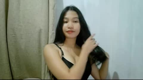 Riane online show from 10-12-25, 01:21