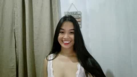 Riane online show from 10-23-25, 01:10