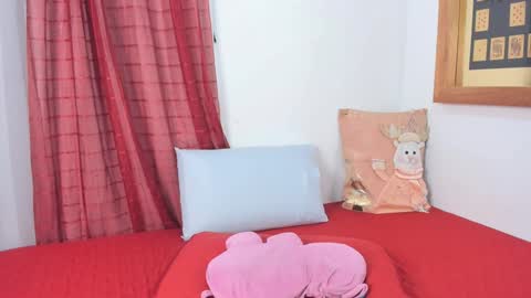 Snapshot of annavalente_ chatting on 12-05-25, 12:36 anna online show from 12-05-25, 12:36