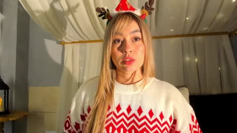 Anna Victoria online show from 12-18-24, 03:37