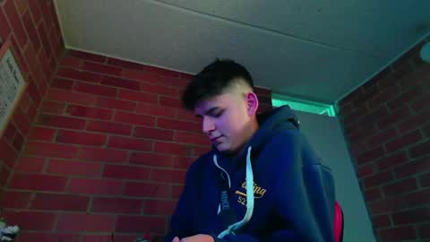 Snapshot of anndrewx_ chatting on 05-29-26, 01:36 anndrewx_ online show from 05-29-26, 01:36