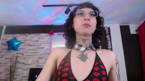 Snapshot of anne_castle86 chatting on 09-25-25, 05:22 Anne online show from 09-25-25, 05:22