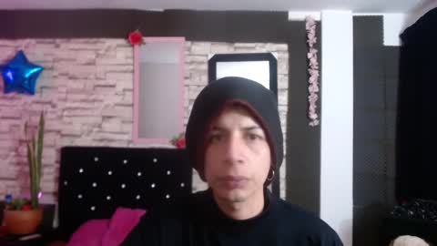 Snapshot of anne_castle86 chatting on 10-14-25, 04:02 Anne online show from 10-14-25, 04:02