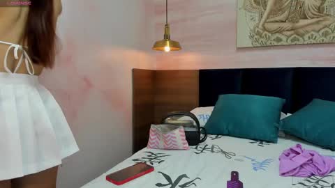 Anne online show from 03-09-25, 03:22