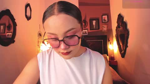 Snapshot of annejane_ chatting on 01-31-25, 10:21 Anne online show from 01-31-25, 10:21