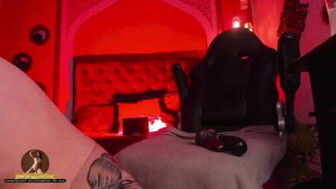 Snapshot of annejane_ chatting on 02-02-25, 02:48 Anne online show from 02-02-25, 02:48