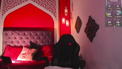 Snapshot of annejane_ chatting on 03-07-25, 08:44 Anne online show from 03-07-25, 08:44