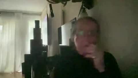 Snapshot of anneonamouse_ chatting on 05-14-26, 02:46 Anne online show from 05-14-26, 02:46