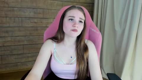 Snapshot of annetbennette chatting on 06-19-26, 07:23 AnnetBennette online show from 06-19-26, 07:23