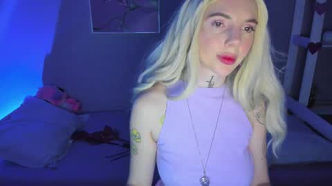 Snapshot of annetenet chatting on 01-28-25, 07:32 Annet online show from 01-28-25, 07:32