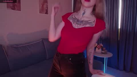 Snapshot of annetenet chatting on 10-16-25, 07:09 Annet online show from 10-16-25, 07:09