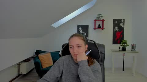 Snapshot of annewilsonn chatting on 05-04-26, 05:36 annewilsonn online show from 05-04-26, 05:36