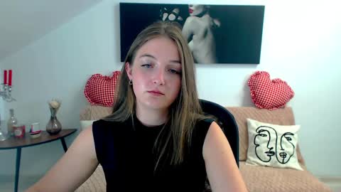 Snapshot of annewilsonn chatting on 05-28-26, 05:38 annewilsonn online show from 05-28-26, 05:38