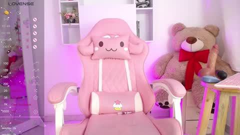 Anni online show from 12-12-24, 04:32