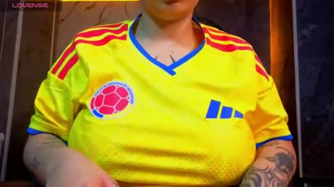 Snapshot of anni_acker_b chatting on 06-19-26, 12:42 Anni acker b online show from 06-19-26, 12:42
