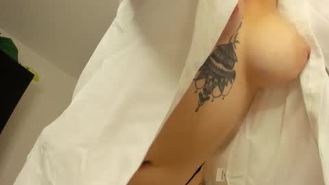 Snapshot of anniaheels chatting on 12-14-25, 01:55 Annia Acosta online show from 12-14-25, 01:55