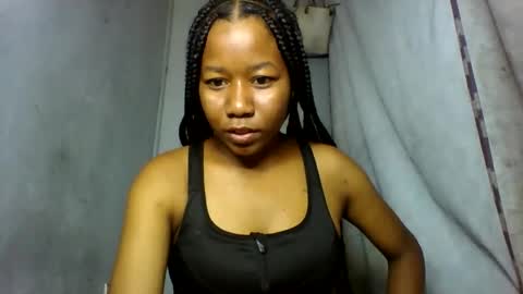 Snapshot of annick98 chatting on 02-19-26, 10:22 annick98 online show from 02-19-26, 10:22