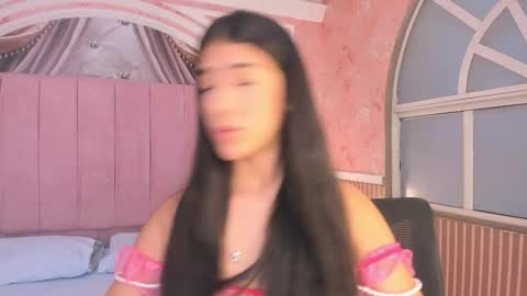 Annie online show from 12-18-25, 11:49