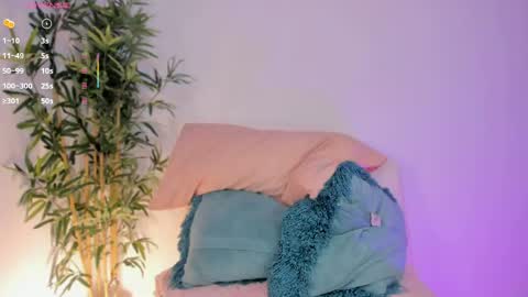 Snapshot of annie_bo chatting on 05-31-26, 03:58 Independent model online show from 05-31-26, 03:58