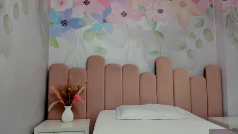 annie_cute18 online show from 01-17-25, 03:55