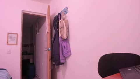 annie_rosse1017 online show from 05-19-26, 09:21
