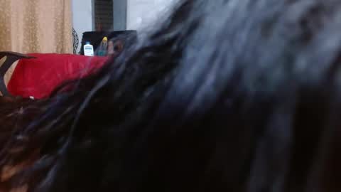 annie_scott_ online show from 02-24-25, 10:14