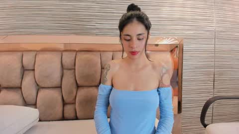 Snapshot of annie_shine_ chatting on 02-24-26, 11:41 ANNIE online show from 02-24-26, 11:41