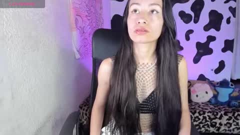 Annie  online show from 11-30-25, 09:30