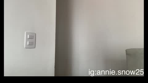 JEANNE no olvides seguirme dont forget follow me  uu online show from 02-05-25, 07:53