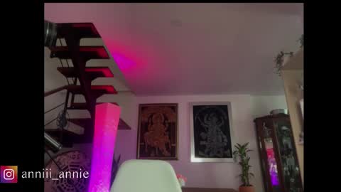 JEANNE no olvides seguirme dont forget follow me  uu online show from 09-09-25, 09:58