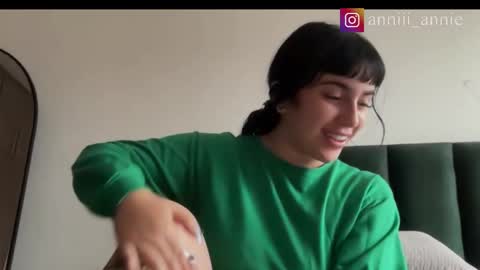 JEANNE no olvides seguirme dont forget follow me  uu online show from 01-11-26, 10:37