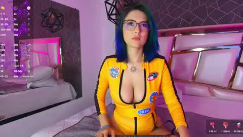 Snapshot of annie_swan chatting on 02-28-25, 12:31 Annie online show from 02-28-25, 12:31