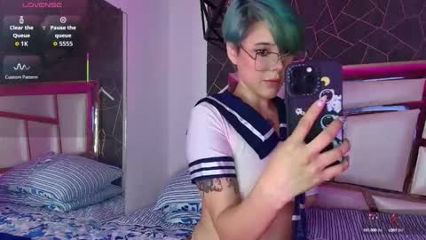 Snapshot of annie_swan chatting on 09-24-25, 11:57 Annie online show from 09-24-25, 11:57