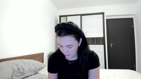 Annie online show from 04-05-26, 07:22