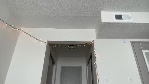 Snapshot of annieangel18 chatting on 12-05-25, 06:26 ONLY FANS online show from 12-05-25, 06:26