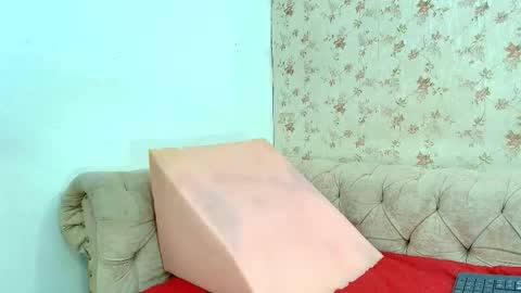 annie online show from 09-10-25, 03:06