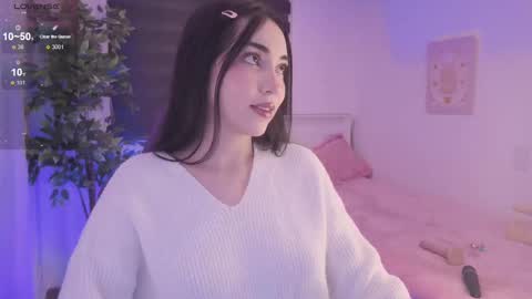 Snapshot of anniebrie chatting on 10-03-25, 06:10 Cassandra online show from 10-03-25, 06:10