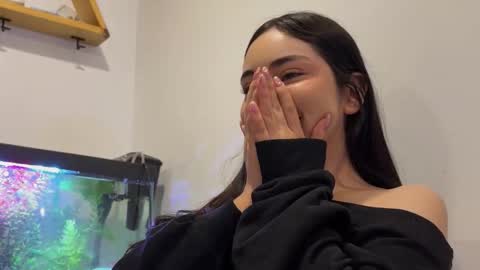 Snapshot of anniebrie chatting on 11-16-25, 03:45 Cassandra online show from 11-16-25, 03:45