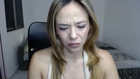 Annie online show from 05-31-26, 03:04