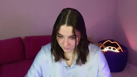 Annie online show from 10-19-25, 01:17