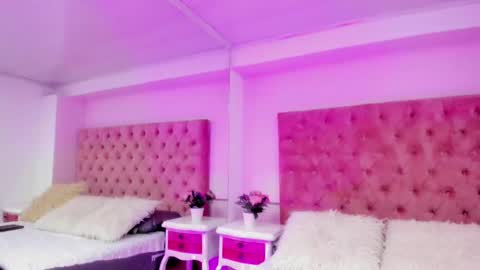 Snapshot of anniegray_12 chatting on 01-22-25, 04:55 Annie online show from 01-22-25, 04:55