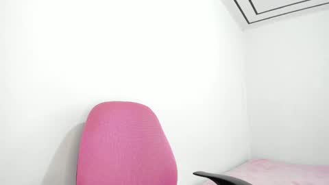 Snapshot of anniegray_12 chatting on 02-19-25, 09:36 Annie online show from 02-19-25, 09:36
