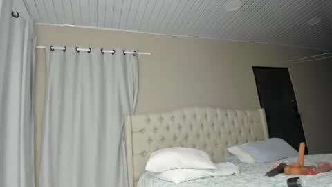 Snapshot of anniekk chatting on 07-20-26, 01:53 Dulce candyxxx online show from 07-20-26, 01:53