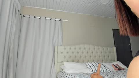 Snapshot of anniekk chatting on 07-28-26, 02:51 Dulce candyxxx online show from 07-28-26, 02:51